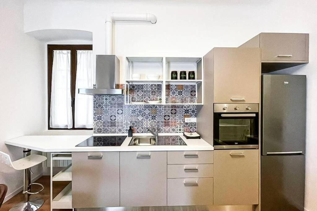 Luxury Stazione Centrale Elegante Loft Trieste Exterior foto